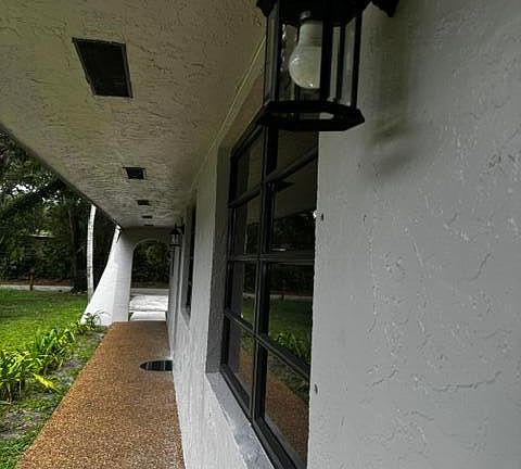 3rd image of 1871 Forest Ave