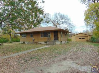 1304 SE Brady St, Topeka, KS 66607