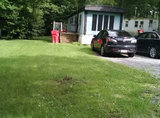 705 Bluebell Ln, Slippery Rock, PA 16057