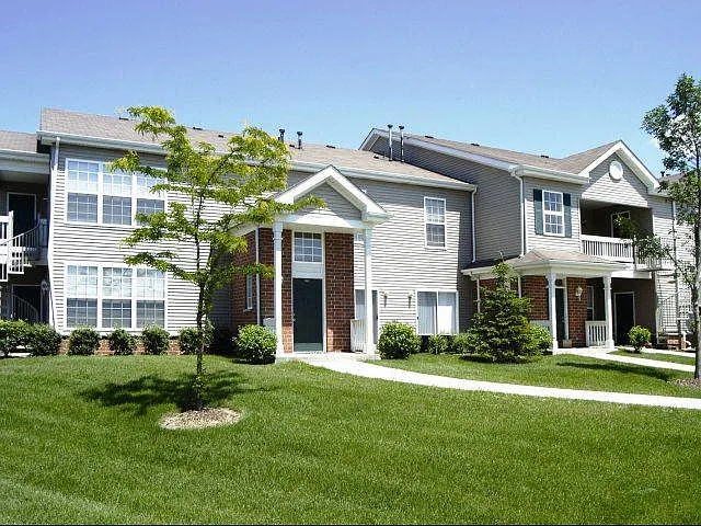 Skyridge Club Apartments — Photo 2