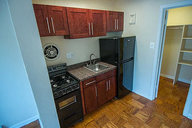 Dore Apartments — Photo 41