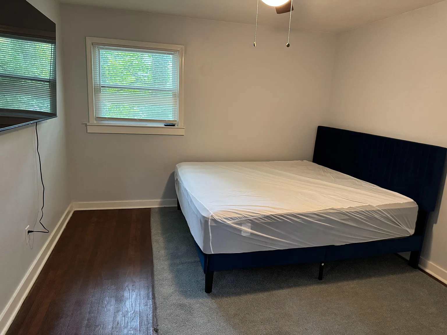 3 bed, 2.0 bath, 1600 sqft, $1,360 — Photo 2