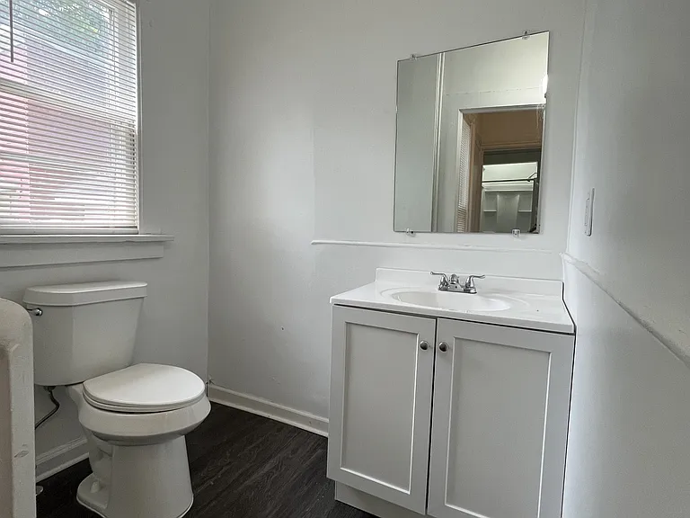 214 Ferris St — Photo 9