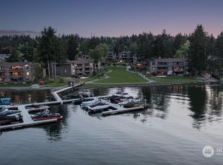 17450 NE 40th Pl #E-1, Redmond, WA
