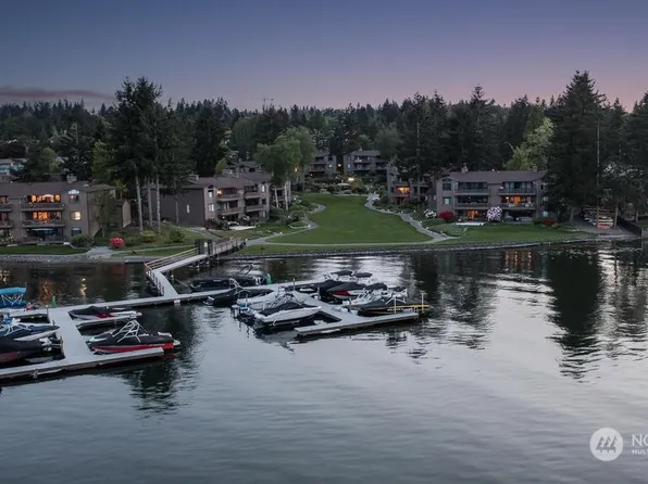17450 NE 40th PL #E-1, Redmond, WA 98052