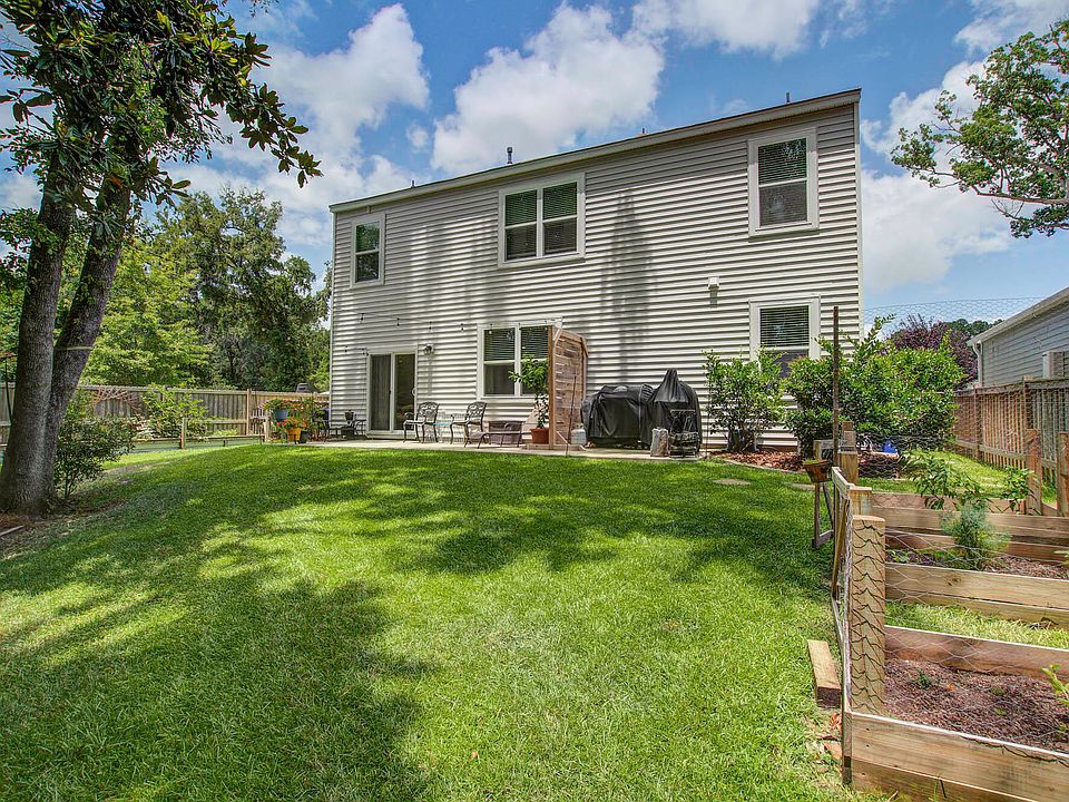 1st image of 2611 Alamanda Dr