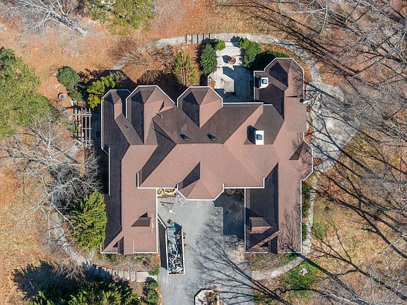 4th image of 253 Aschwind Ct