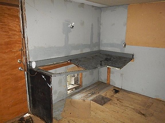 4th image of 1543 Hobson St