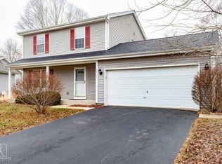 4518 Vista Dr, Island Lake, IL 60042