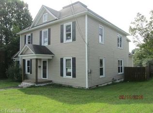 421 Lexington Ave, Thomasville, NC 27360