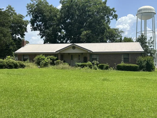 111 S Strong St, Calhoun City, MS 38916