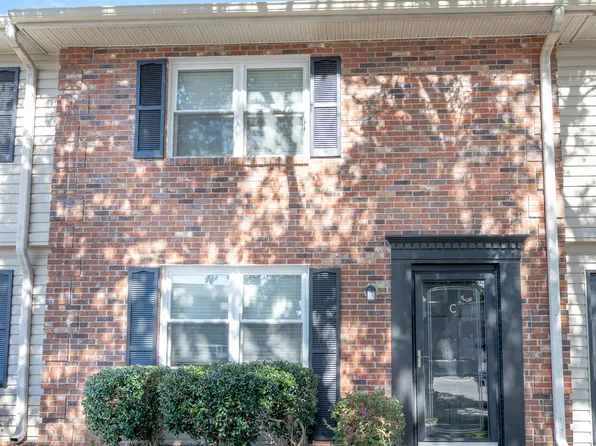 415 Parkdale Dr APT 18C, Charleston, SC 29414