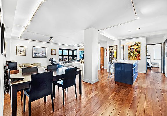 3rd image of 383 Grand St APT M1904