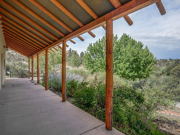 5th image of 2445 Desert Willow Dr