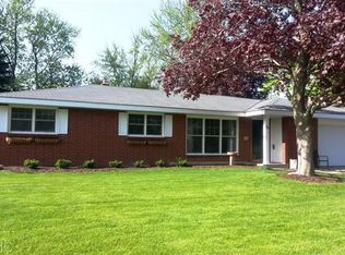 76 W 38th St, Holland, MI 49423