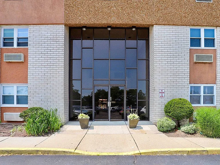 1111 River Rd #G7 — Photo 25