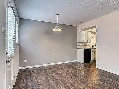 1906 Hearthstone Drive, Unit 4 — Photo 4