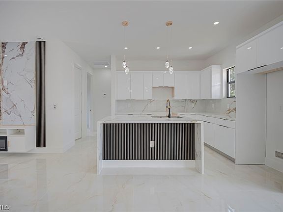 5th image of 417 Prospect Ave