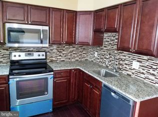 8 Schuyler Ct, Newark, DE 19702