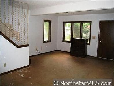 5th image of 4107 Queen Ave N