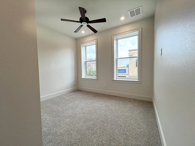 244 E Park Ave #201 — Photo 10