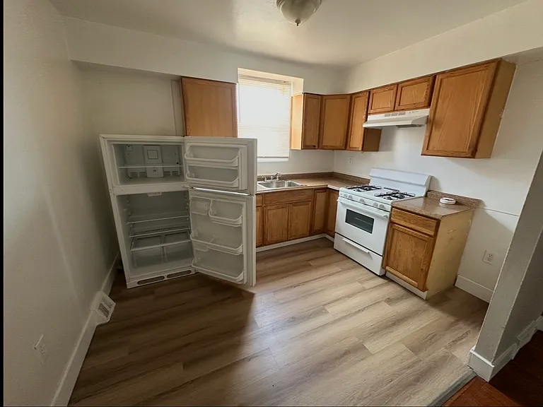 1142 E Mount Airy Ave #2 — Photo 6