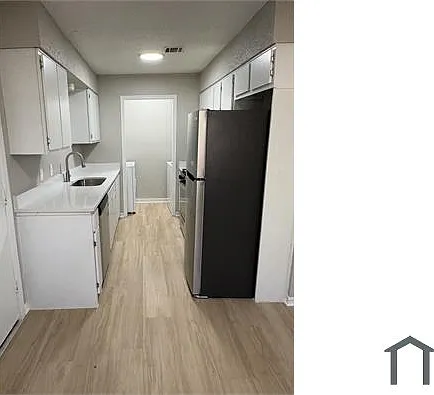 3 bed, 1125 sqft, $1,630 — Photo 2