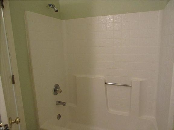 4th image of 110 Foundry Ct