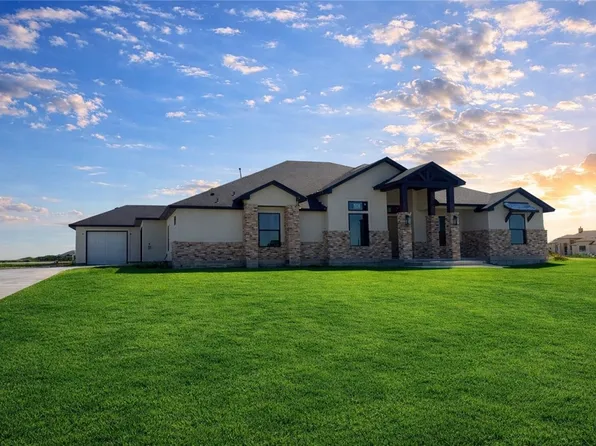 1486 Dos Estrellas Dr, Corpus Christi, TX 78415