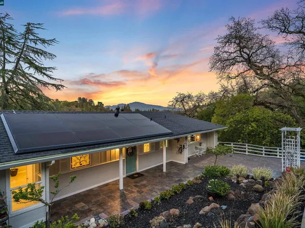 930 Hawthorn Dr, Lafayette, CA 94549