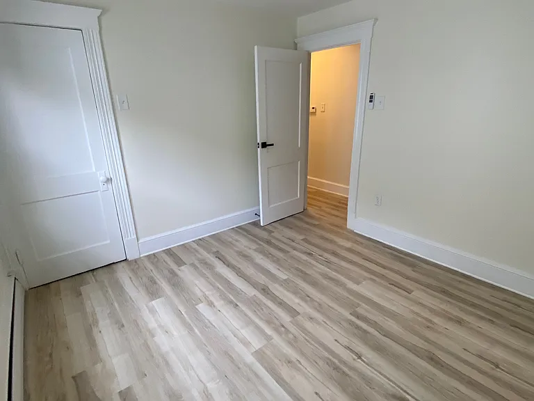 129 Beech St — Photo 33