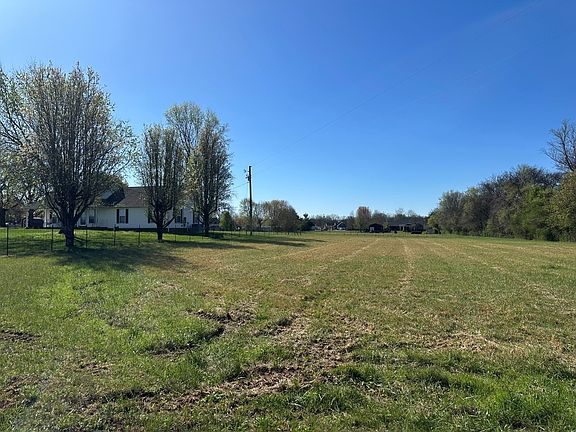 5th image of 3260 Bradyville Pike
