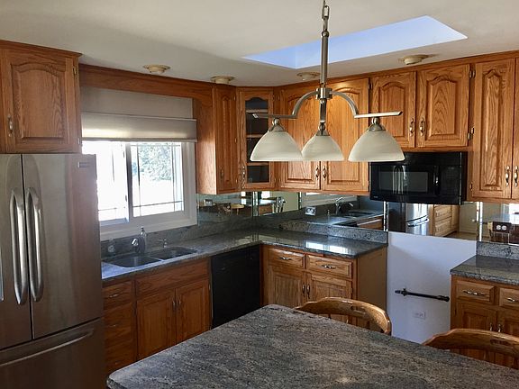 3rd image of 309 Plymouth Ln