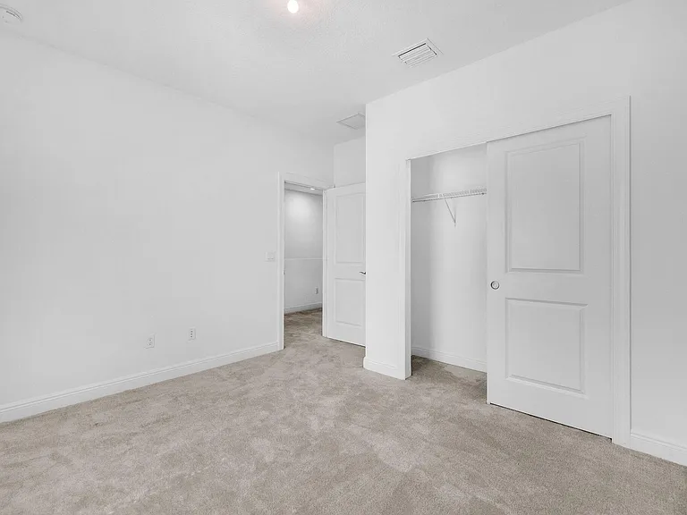 540 Sanderling Cir — Photo 13