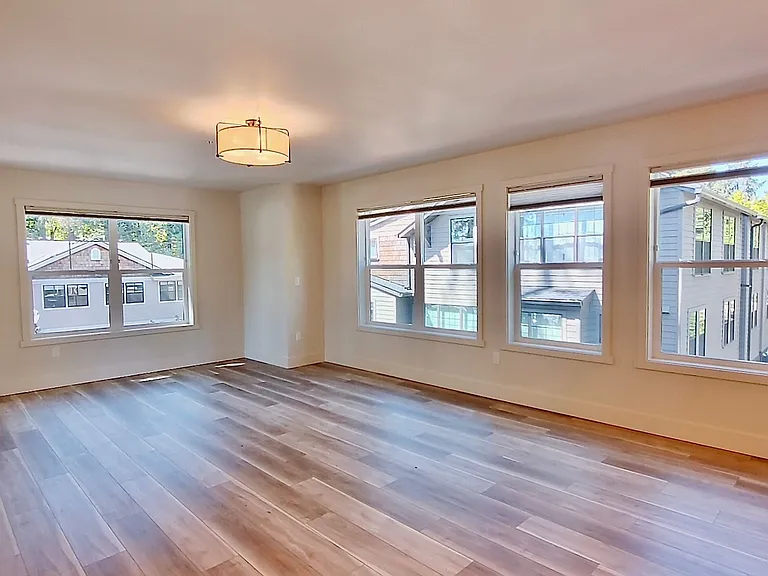 PUSC03 - Quarry Commons — Photo 4