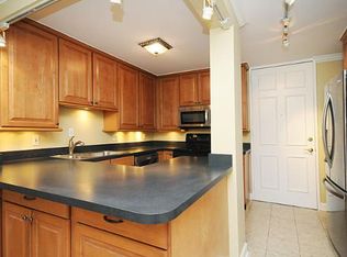 720 W Gordon Ter #5AR, Chicago, IL 60613