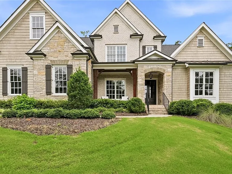 1012 Summit View Ln — Photo 1