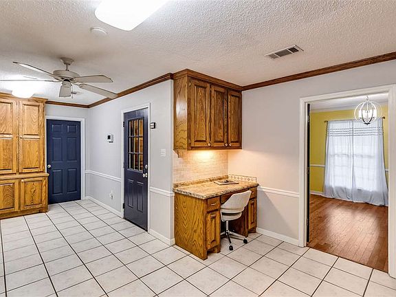 5th image of 3616 Longstreet Dr