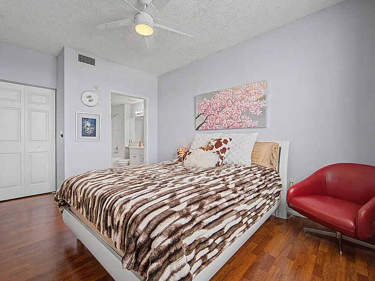 616 Clearwater Park Rd #713 — Photo 10