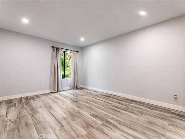 15215 Magnolia Blvd Unit 108, Sherman Oaks, CA 91403