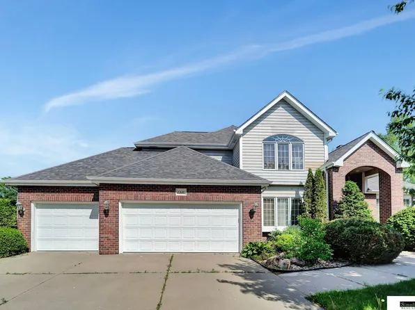 7930 Cole Ct, Lincoln, NE 68506