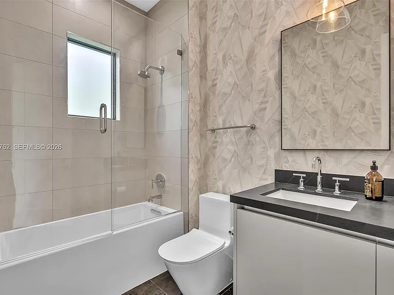 5765 SW 104th Ter — Photo 35