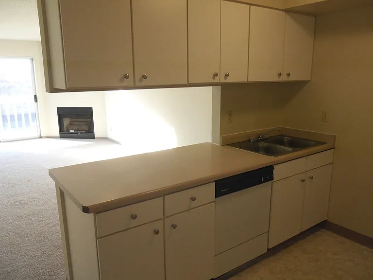 Waterford Place Townhomes — Photo 22