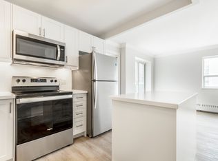 3141 Jaguar Valley Dr #509, Mississauga, ON L5A 2H9