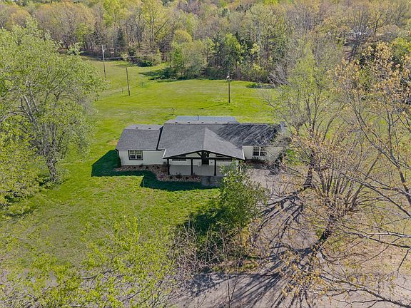 2nd image of 138 Walker Ridge Rd
