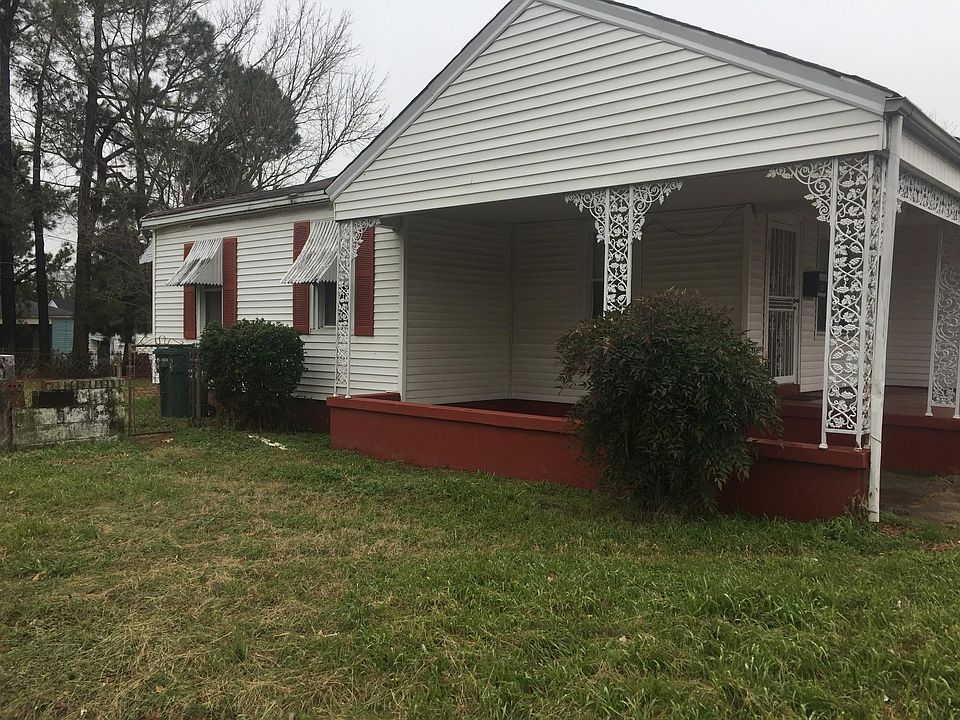 2nd image of 247 Edsel Ave