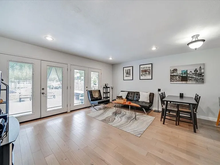 8001 Briarwood Ln — Photo 9