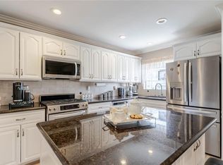 3302 Paraiso Way, Glendale, CA 91214