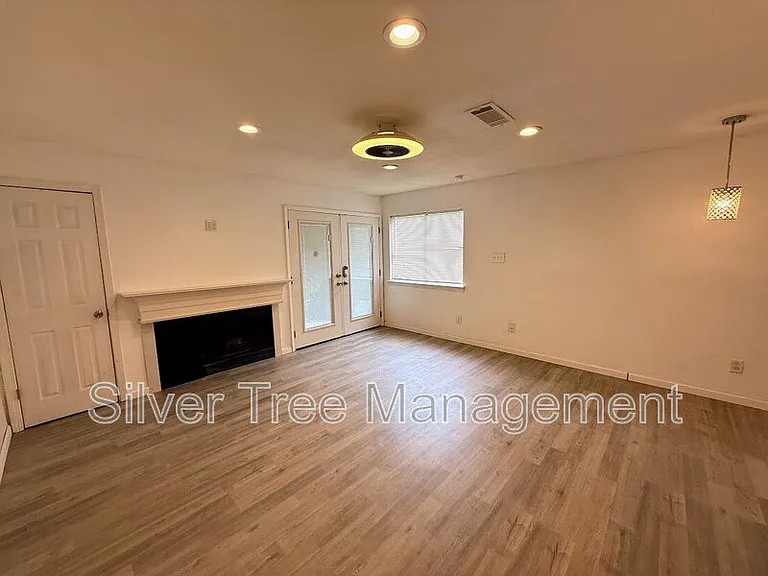 9835 Walnut St #102 — Photo 6