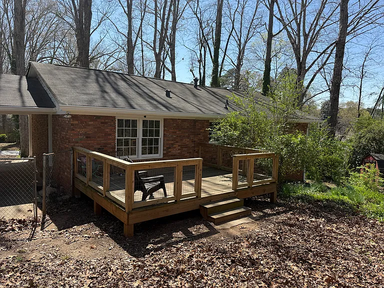 101 College Cir — Photo 14